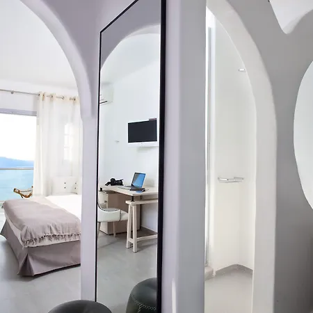 Belvedere 4* Fira (Santorini)